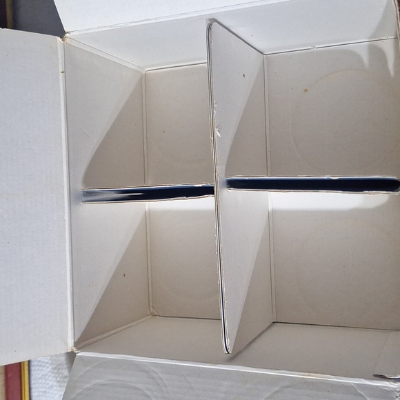 AVON SET OF 4 GIFT COLLECTION tea mugs - Picture 7 of 10